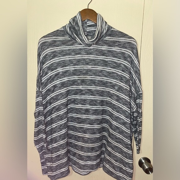 Postmark from Anthropologie Oversized Turtleneck 3/4 Sleeve Sweater - si… - Picture 1 of 4